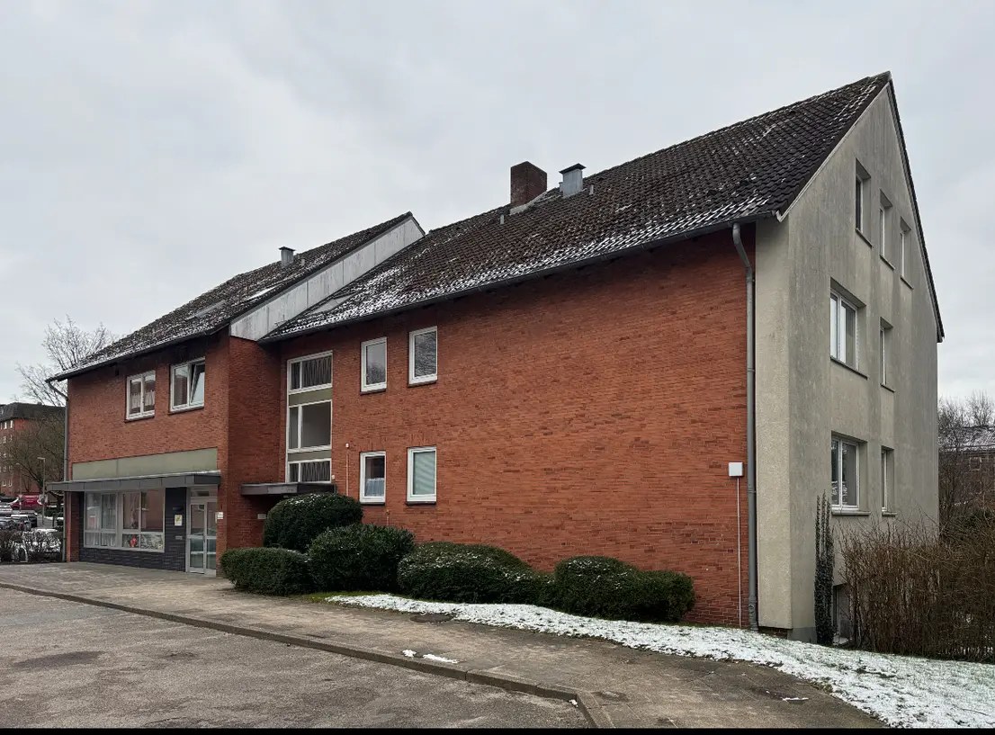 Mehrfamilienhaus mit Arztpraxis in Flensburg Westliche Höhe